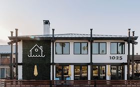 Lakehouse Resort